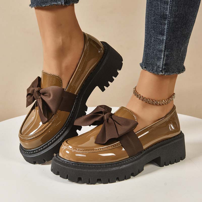 Chique, zoete platform loafers met strik
